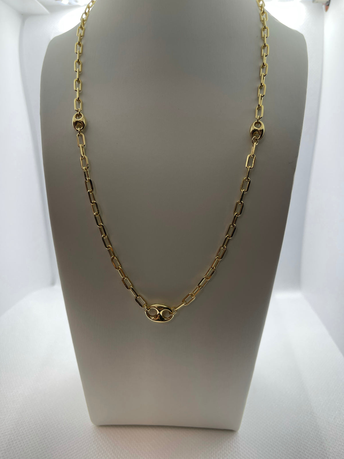 collar G